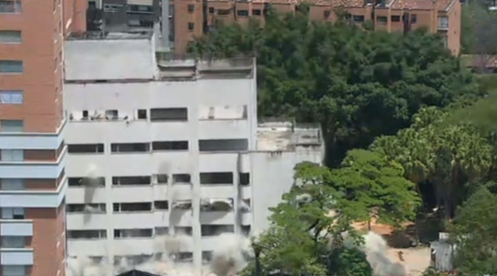 Así fue la caída del edificio Mónaco, fortín de Pablo Escobar. Así fue la caída del edificio Mónaco, fortín de Pablo Escobar.