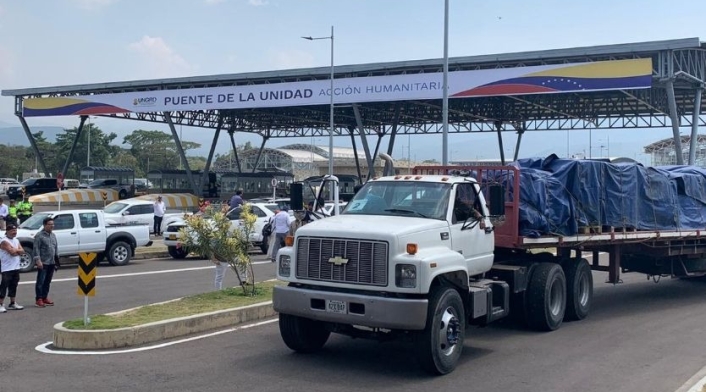 Camión con ayudas Camión con ayudas