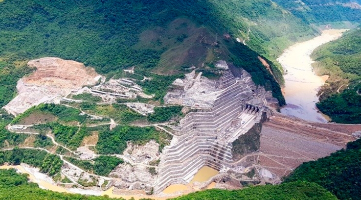 El proyecto Hidroituango en medio del río Cauca, en Antioquia