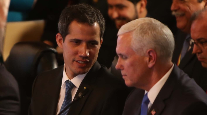 Juan Guaidó y Mike Pence, en la reunión del Grupo de Lima, en Bogotá