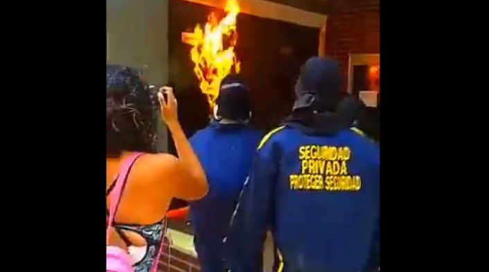 Protesta con bomba incendiaria en Barranquilla