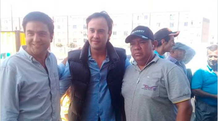 Nicolás Gaviria con Samuel Hoyos, precandidato del uribismo a la Alcaldía de Bogotá