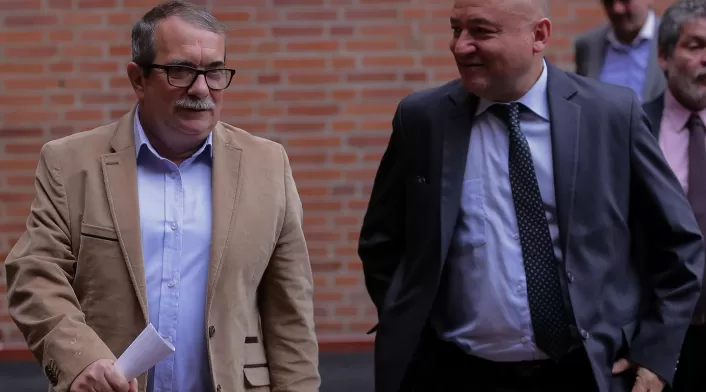Rodrigo Londoño y Carlos Lozada, integrantes del partido Farc