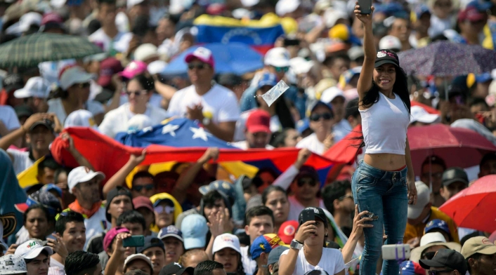 Colombianos y venezolanos presentes en el concierto Venezuela Aid Live