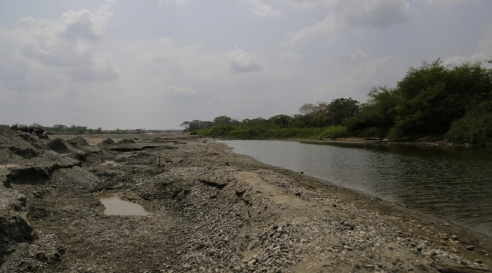 Cause del río Cauca tras el cierre de la segunda compuerta de Hidroituango Cause del río Cauca tras el cierre de la segunda compuerta de Hidroituango