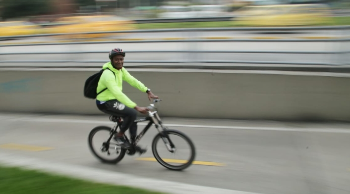 Taxis y ciclistas, en el día sin carro y sin moto en Bogotá