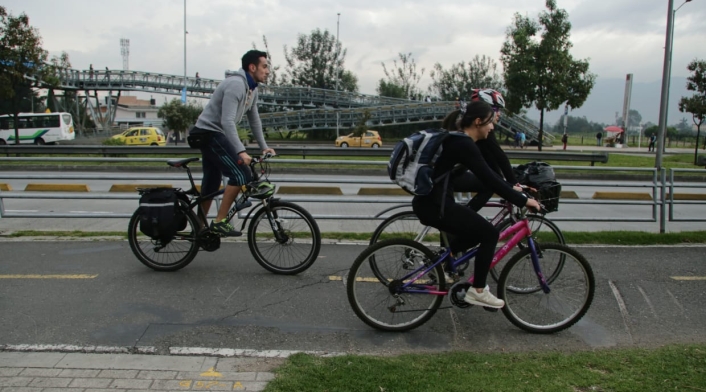 La bicicleta, uno de los principales medios de transportes en el día sin carro
