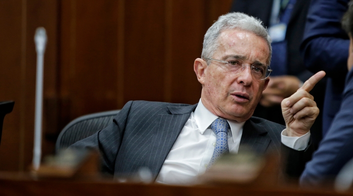 Álvaro Uribe, senador