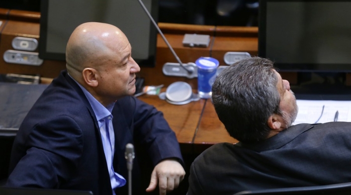 El senador Carlos Lozada en el Congreso
