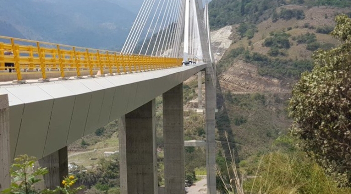 Puente Hisgaura, en Santander Vía Curos - Málaga