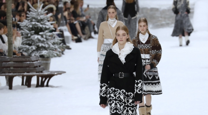 Desfile en homenaje a Karl Lagerfeld