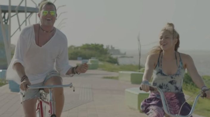 Shakira y Carlos Vives Shakira y Carlos Vives