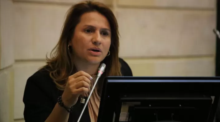 La senadora Paola Holguín