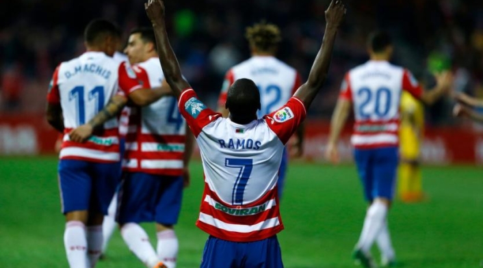 Adrián Ramos celebrando un gol con el Granada Adrián Ramos celebrando un gol con el Granada