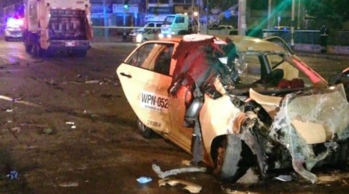 Una niña muerta y tres heridos graves deja accidente en las calles de Bogotá. Una niña muerta y tres heridos graves deja accidente en las calles de Bogotá.