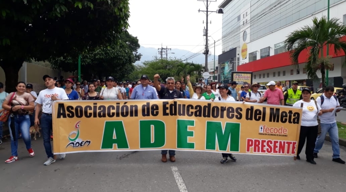 Profesores protestaron en Villavicencio.