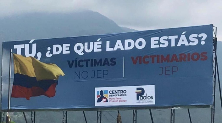 La pieza gráfica tiene los logos del Centro Democrático y de “Los Paolos”