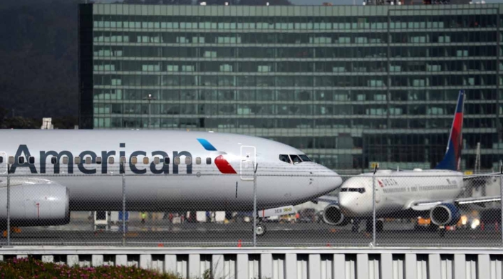 Airlines Boeing 737, de American Airlines y Delta Airlines Boeing 737, de American Airlines y Delta