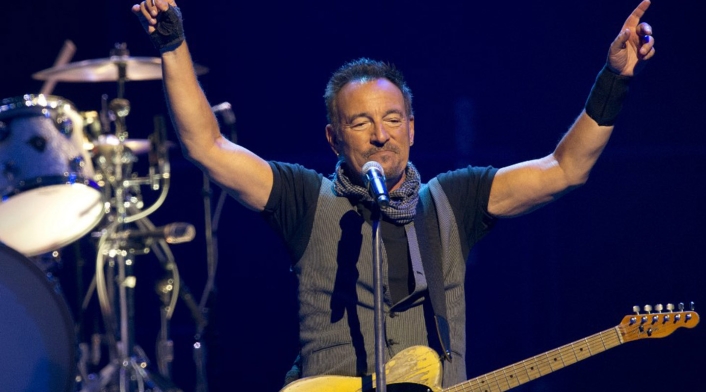 El cantante lanzará su nuevo trabajo el 14 de junio.