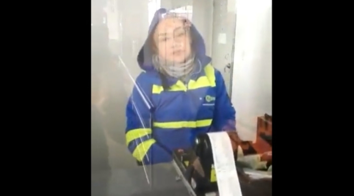 Cajera de Transmilenio