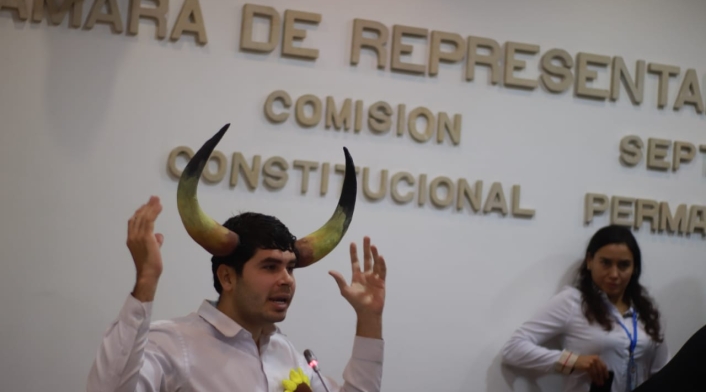 Fabian Díaz, ponente del proyecto de ley que busca la prohibición de las corridas de toros en Colombia Fabian Díaz, ponente del proyecto de ley que busca la prohibición de las corridas de toros en Colombia