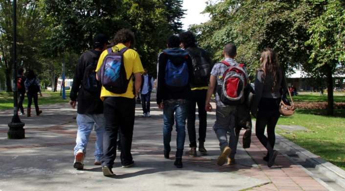 Estudiantes universitarios