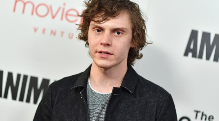 Evan Peters