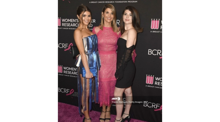 La actriz Lori Loughlin y sus hijas Olivia Jade Giannulli e Isabella Rose Giannulli