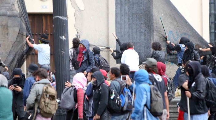 Manifestaciones en la Plaza de Bolívar 25 de abril de 2019