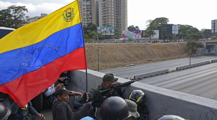Un grupo de militares venezolanos se unió al sector liderado por Juan Guaidó.