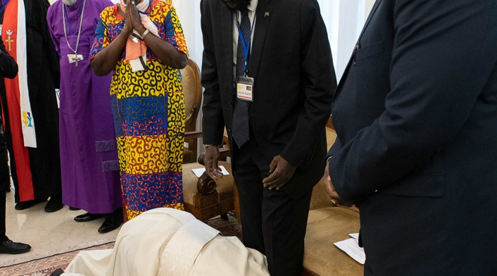 El papa Francisco en el Vaticano con el presidente Salva Kiir y el jefe rebelde Riek Machar, exenemigos llamados a gobernar juntos en Sudán del Sur