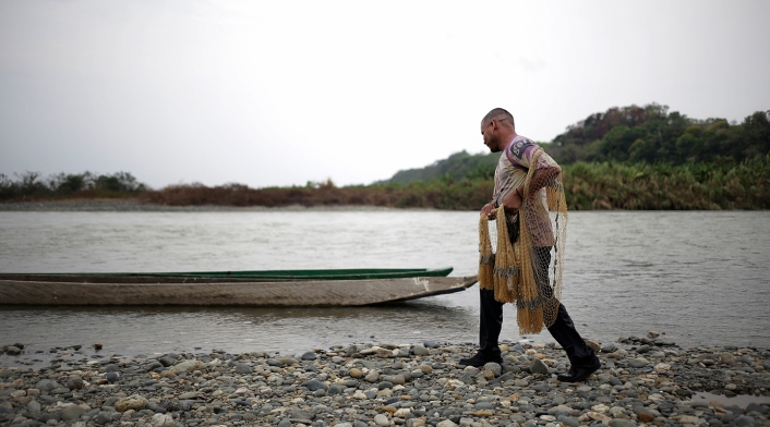 La vida en las laderas del Río Cauca cambió radicalmente una vez empezó la megaconstrucción de Hidroituango. Los pescadores fueron los más afectados