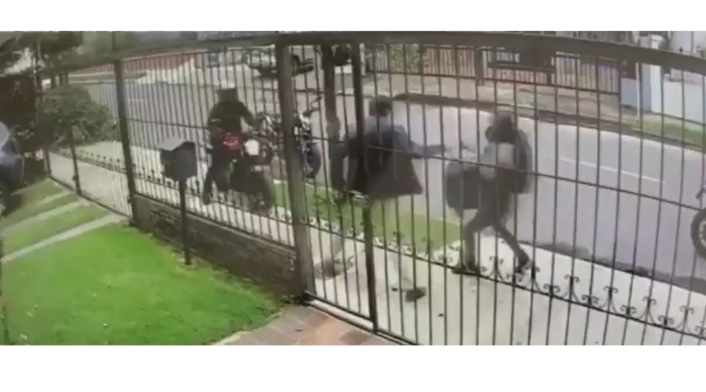 Así son los robos en moto en Bogotá.