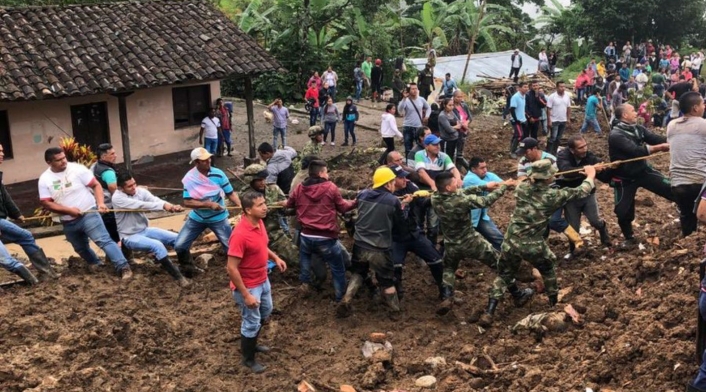 Deslizamiento de tierra en Rosas, Cauca Deslizamiento de tierra en Rosas, Cauca