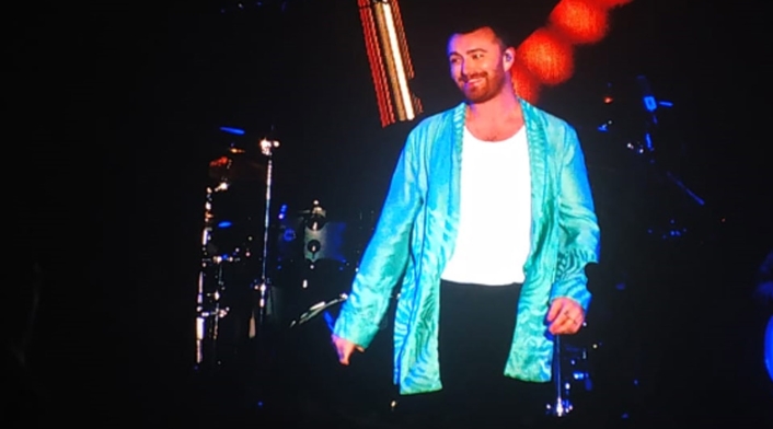 Uno de los momentos más emocionantes de la velada fue la presentación de la banda y los miembros del equipo de trabajo del artista.