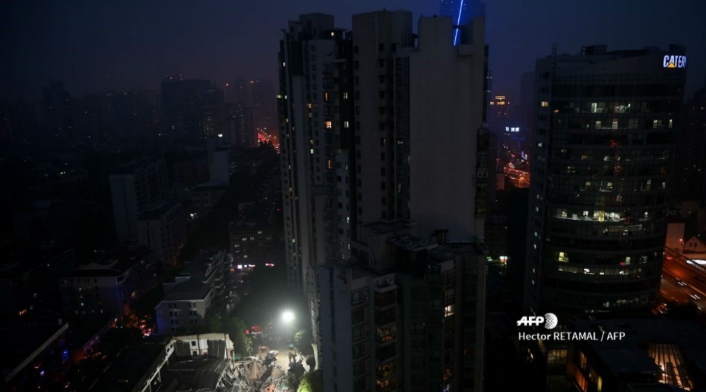 Edificio se desplomó en Shanghái