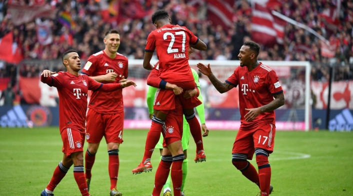 Bayern Múnich celebrando su triunfo ante Hannover Bayern Múnich celebrando su triunfo ante Hannover