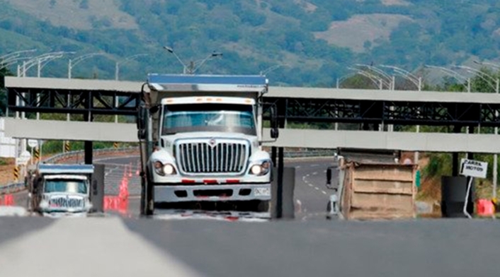 Foto del Ministerio de Transporte sobre la reglamentación de cintas retrorreflectivas Foto del Ministerio de Transporte sobre la reglamentación de cintas retrorreflectivas