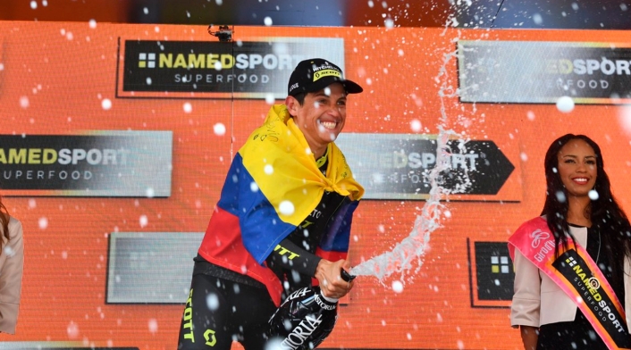 Esteban Chaves, ciclista colombiano al servicio de Mitchelton-Scott Esteban Chaves, ciclista colombiano al servicio de Mitchelton-Scott