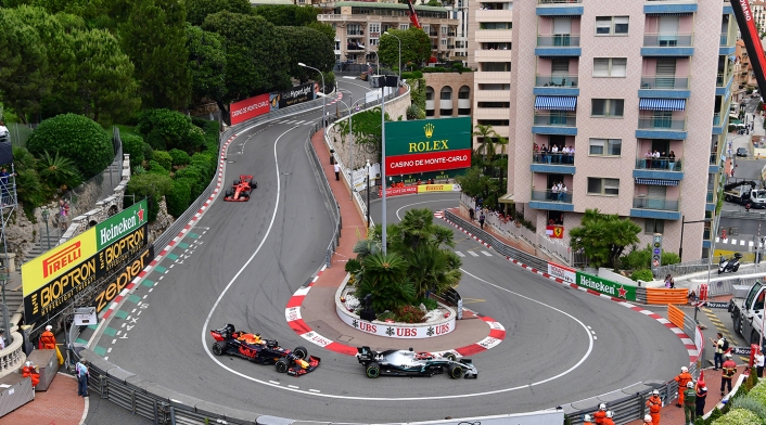 Lewis Hamilton en su monoplaza durante el Gran Premio de Mónaco Lewis Hamilton en su monoplaza durante el Gran Premio de Mónaco