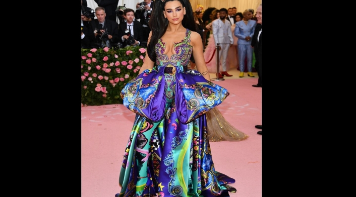 Dua Lipa en la Met Gala 2019