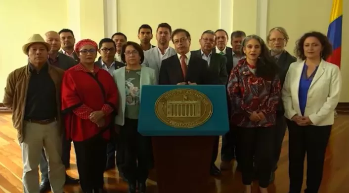 Petro y oposición