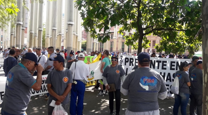 Marcha Día del Trabajo en Medellín