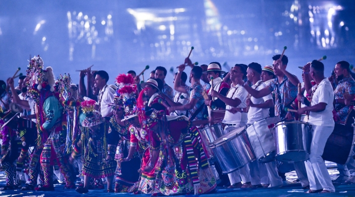 Cada país llevó sus trajes típicos y elementos de su cultura popular. Inauguración de Copa América Brasil 2019