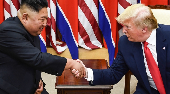 Donald Trump y Kim Jong-un reunidos en la Zona Desmilitarizada (DMZ), que separa las dos Coreas desde el final de la guerra de Corea (1950-53)