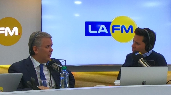 El presidente Iván Duque en la mesa de trabajo de LA FM El presidente Iván Duque en la mesa de trabajo de LA FM