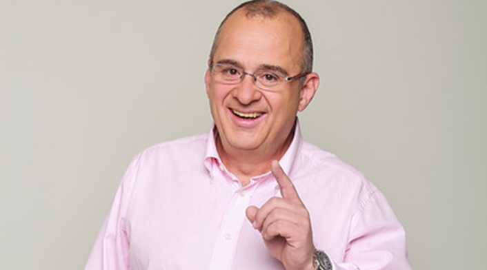 Jota Mario Valencia, presentador colombiano. Jota Mario Valencia, presentador colombiano.