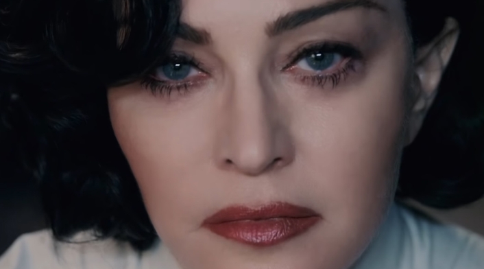 Madonna publicó un nuevo video musical que ha generado controversia en sus seguidores