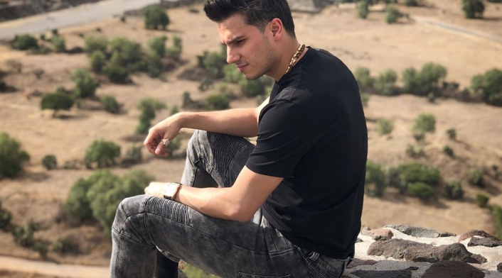 Pipe Bueno es un cantante de música popular
