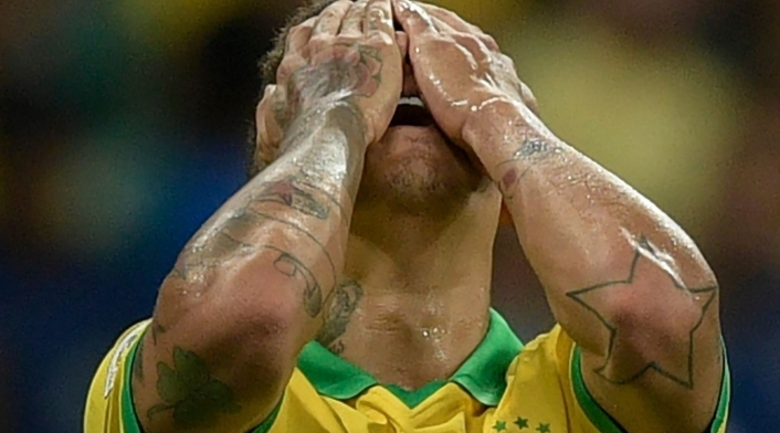 Roberto Firmino se lamenta del empate con Venezuela Roberto Firmino se lamenta del empate con Venezuela